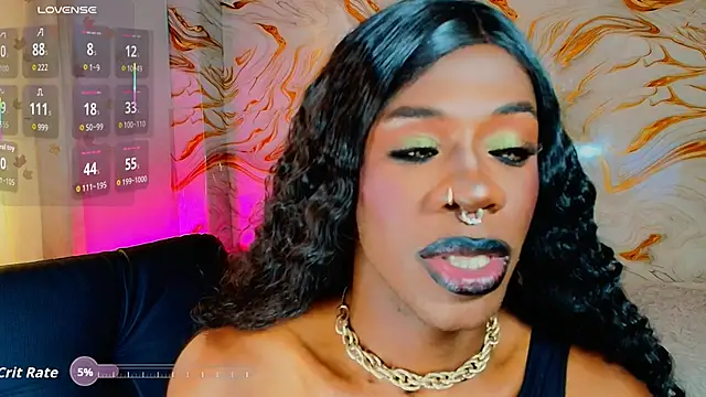 EbonyHansNight webcam