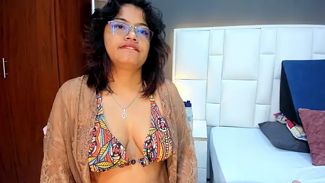 yeral2017 - Yeral2017's free webcam - UK Sex Cams