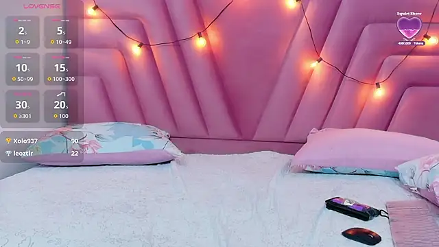 hornybarelylegalgirl webcam