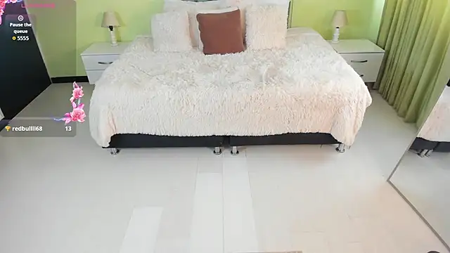 Celeste_Rous__ webcam