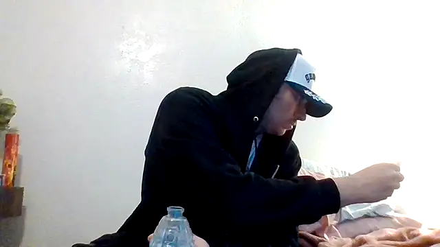 Tallhungandcloudy webcam