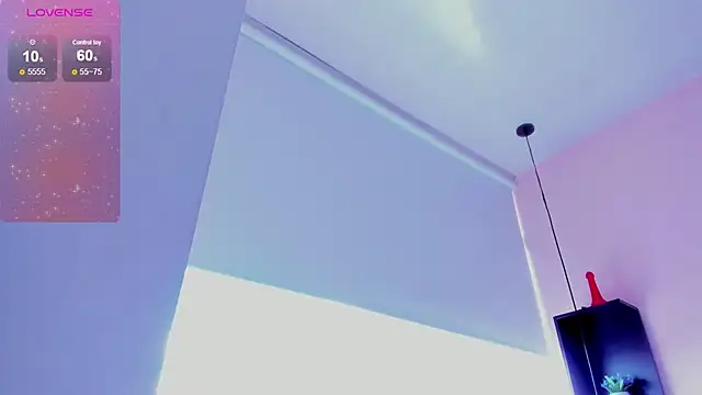 violet_myerrs webcam