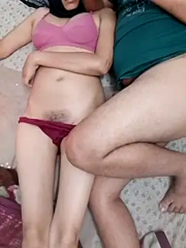 Indian_couple_21_24 webcam