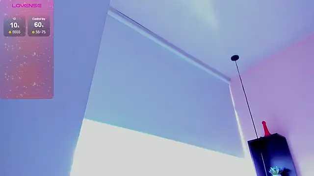 violet_myerrs webcam