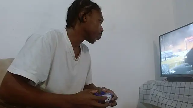 Larry-n-clouds webcam