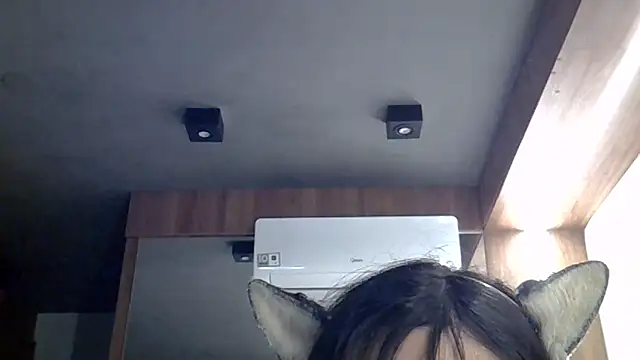 SkinnyKitten webcam