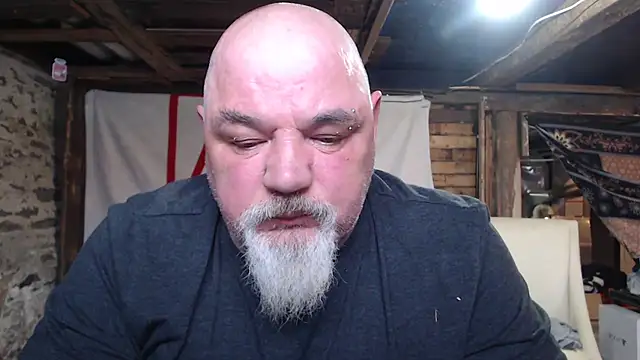 Newfiesausage1972 webcam