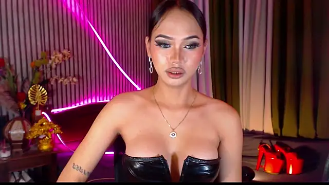 Unforgettablejulia webcam