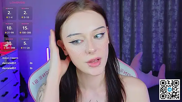 amyfallinlove webcam