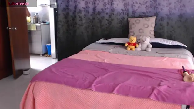 miia-big1boobs_ webcam