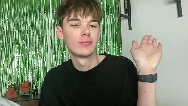 yourmilkyguy (M twink) - show my pube zone