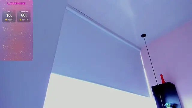 violet_myerrs webcam