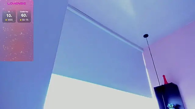 violet_myerrs webcam