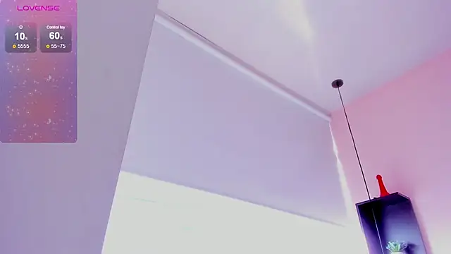 violet_myerrs webcam