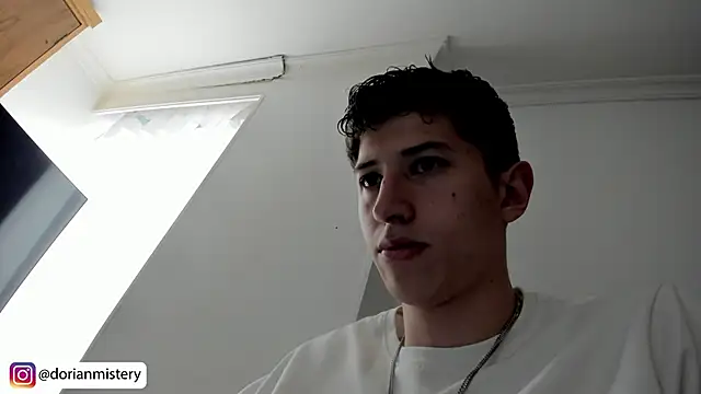 Dorianmistery2322_ webcam
