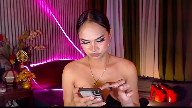 Unforgettablejulia webcam