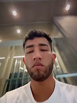 liam_bronw Live Webcam on Stripchat