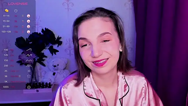 KindHazelHere_ webcam