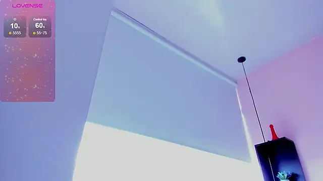 violet_myerrs webcam