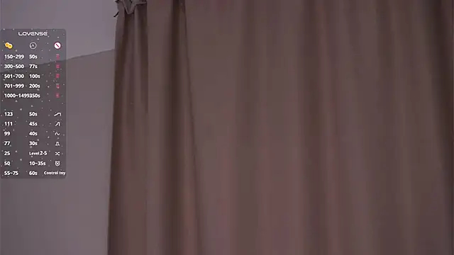 EffieHenri Live Webcam on Stripchat