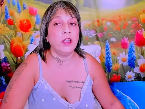 indianroxy - Indianroxy's free webcam - UK Sex Cams