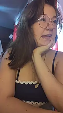 hunnyylove - HunnyyLove's free webcam - UK Sex Cams