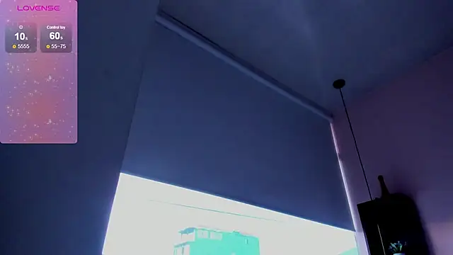 violet_myerrs webcam