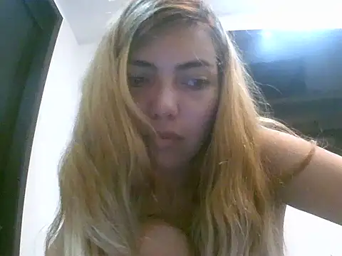 VittoriaTaylor webcam