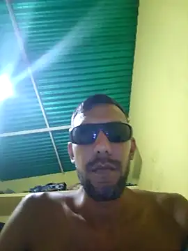 UnreadyChutzpa webcam