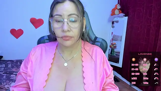 esmeralda_milf webcam