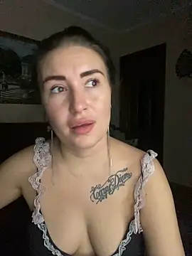 Webcam Model (Roxana_Bell)  is live.Free join now!