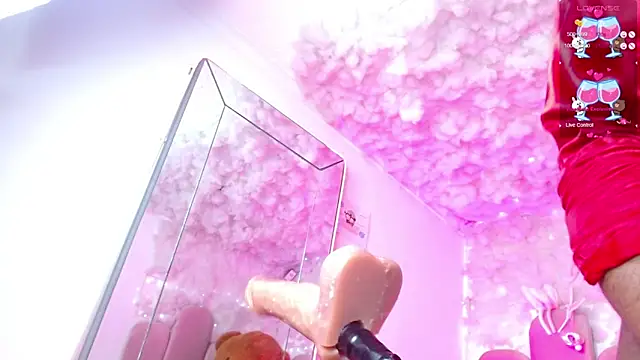 puca_ebony Live Webcam on Stripchat