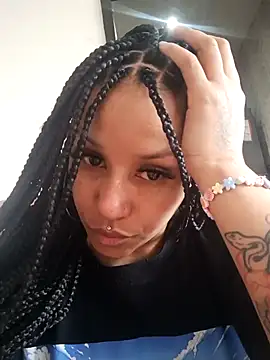 devi_black13_ webcam