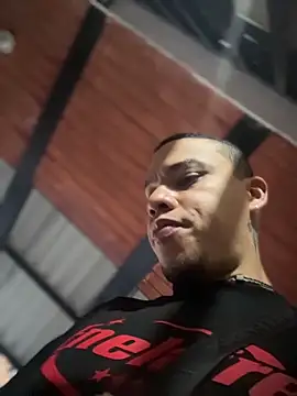 AlphaMasterXxx webcam