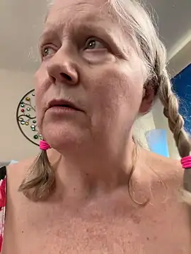 Kaitlyn_Winters webcam