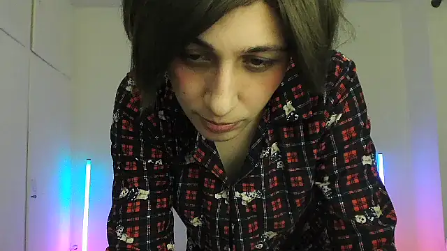 HoneyValentine webcam