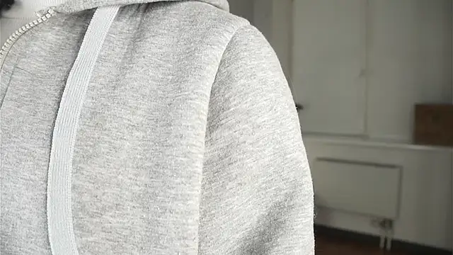 HattieGenualdi webcam