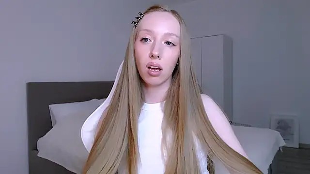 Luna_insniity webcam