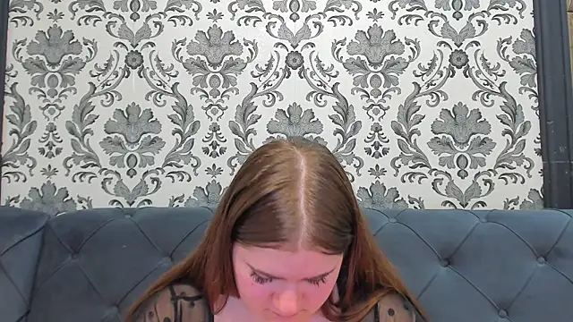 LissaBigTitts webcam