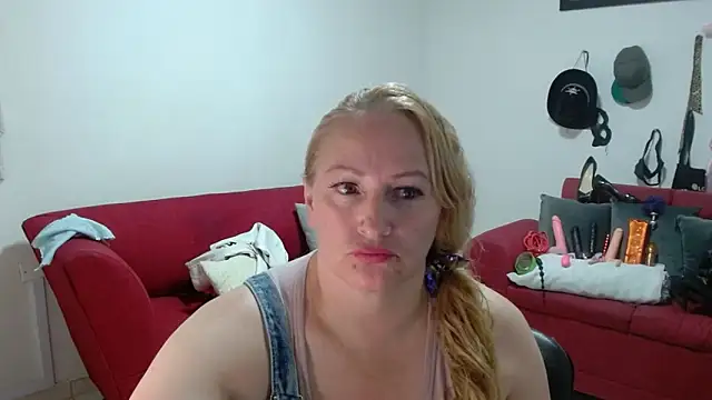 emperabigbootybigass - Emperabigbootybigass's free webcam - UK Sex Cams