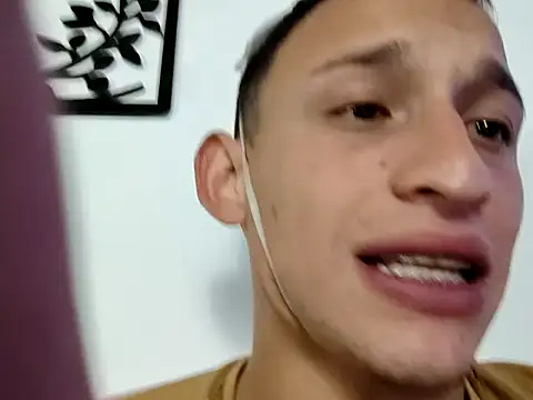 masterblue_hot - Masterblue_hot's free webcam