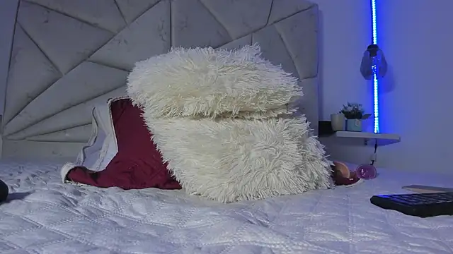 Alejandraa_Ruiz10 webcam