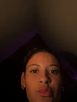 alana15 Live Webcam on Stripchat