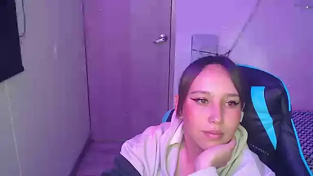 Skarlet_Adams28 webcam