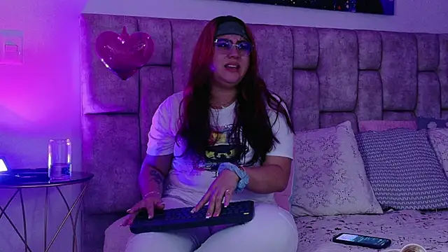 miiablumm_ - MiiaBlumm_'s free webcam - UK Sex Cams