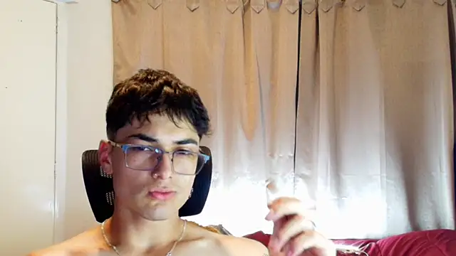 jimmy_class - Jimmy_class's free webcam - UK Sex Cams