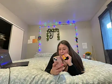 JizzyJazzunleashed webcam