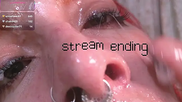 bri_von_dhara__ webcam