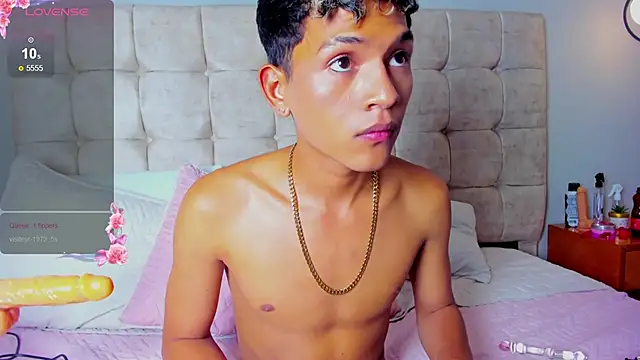 twink_royale18 webcam