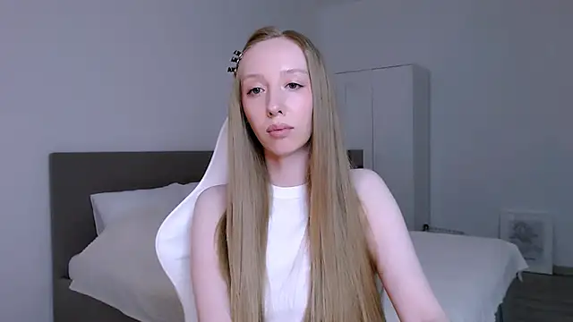 Luna_insniity webcam